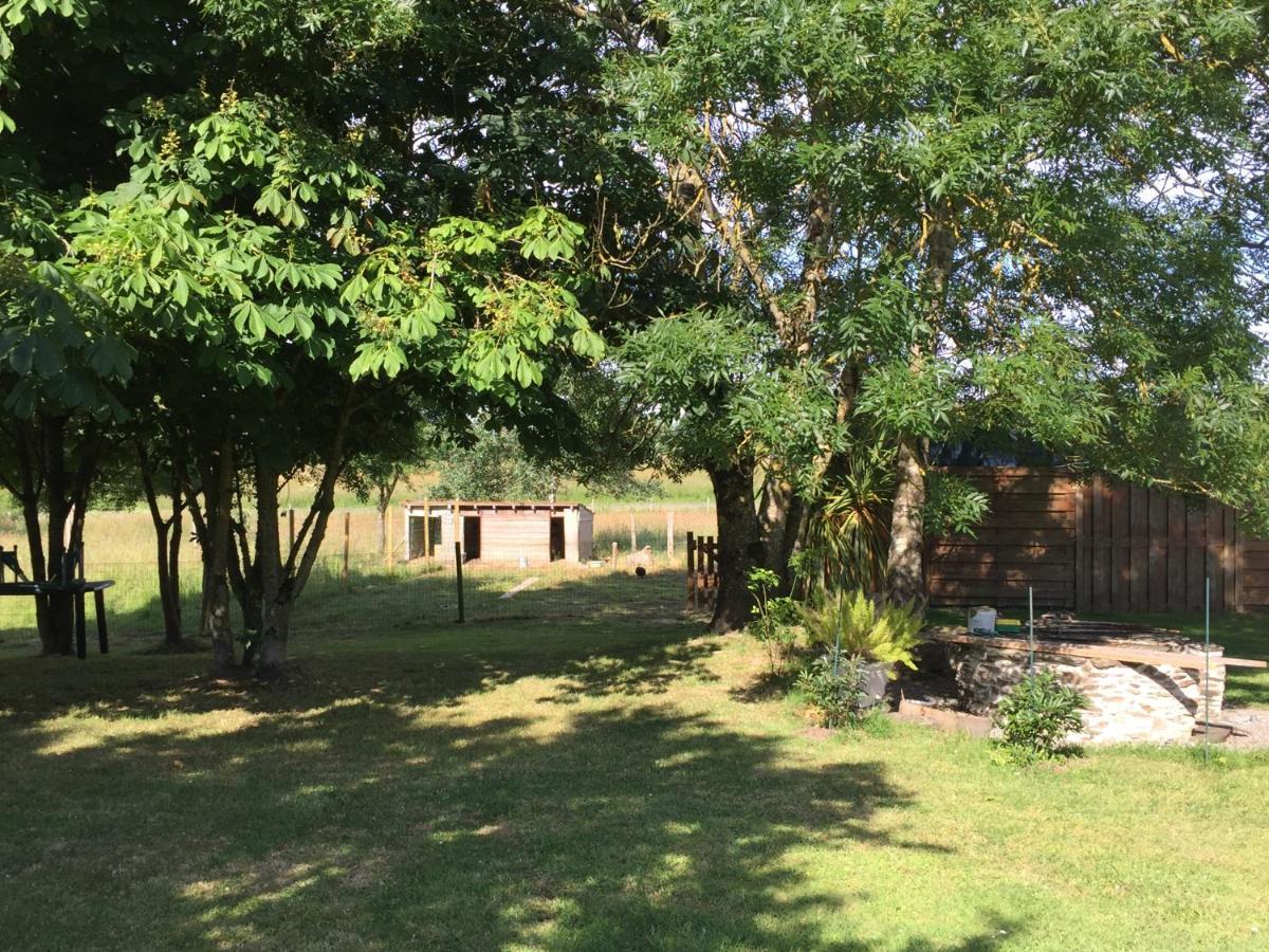 Au Mas Retz De Jade Bed & Breakfast Chauve Exterior photo