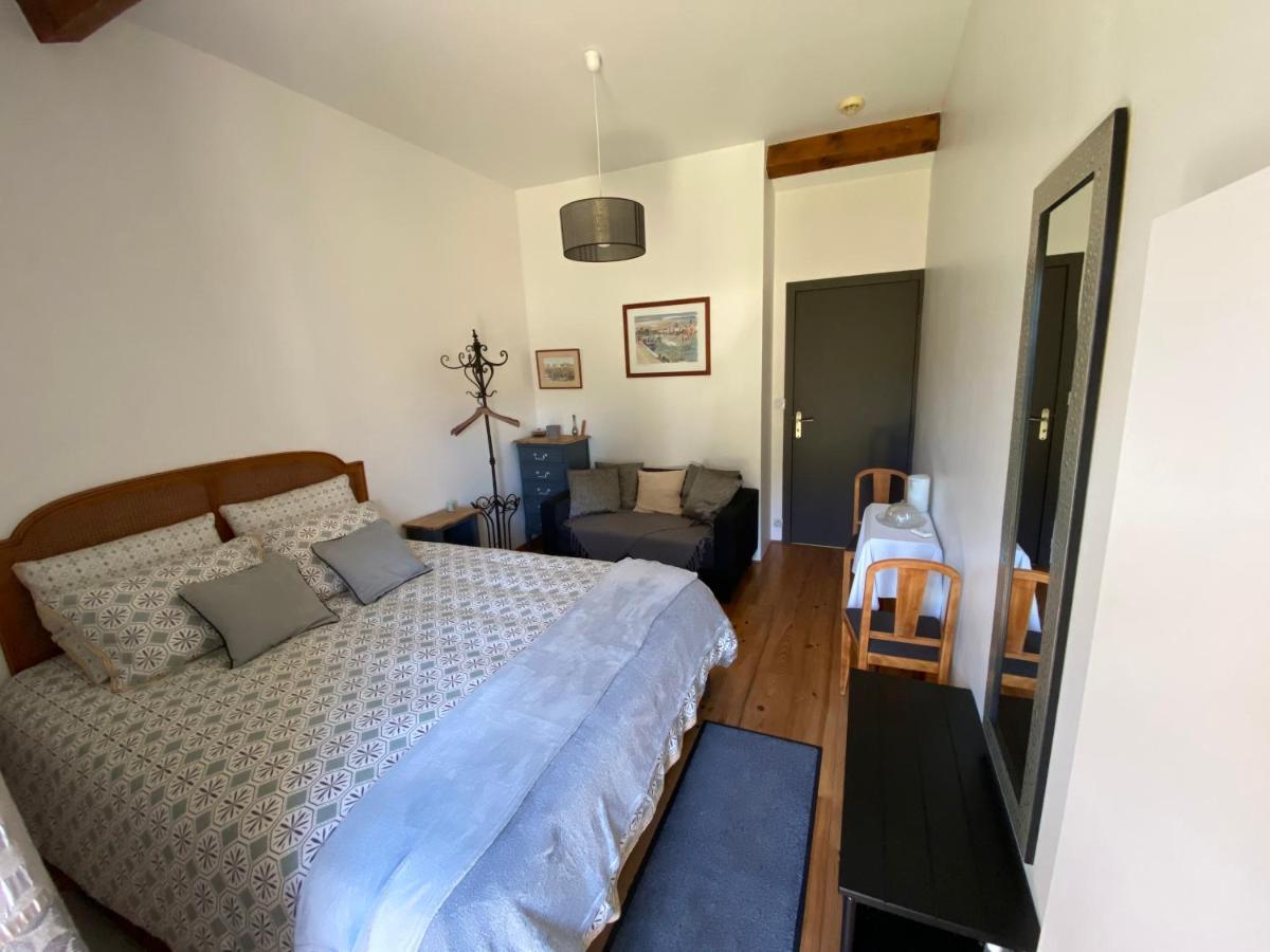 Au Mas Retz De Jade Bed & Breakfast Chauve Exterior photo